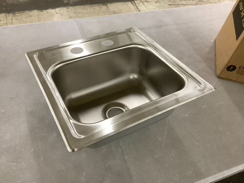 Elkay 15 in. Drop-in Single Bowl 20-Gauge Durable Satin Stainless Steel Kitchen Sink  - Lot 234