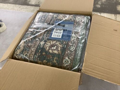 9' x 12' Area Rug  - Lot 427