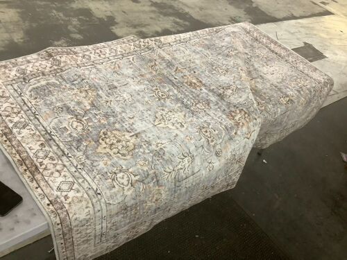 4' x 6' Area Rug - Lot 621