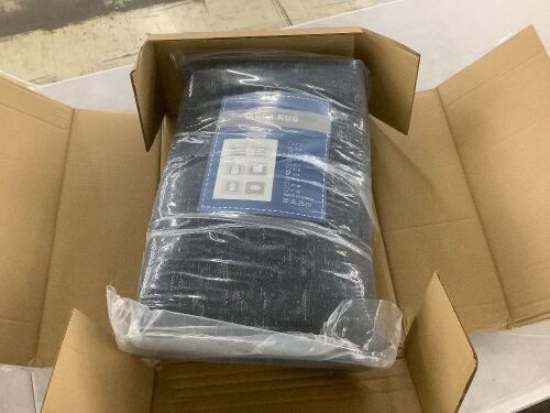 5' x 7' Area Rug  - Lot 140