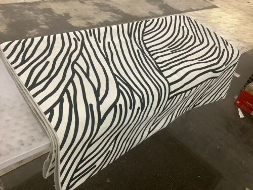8' x 12' Area Rug  - Lot 184
