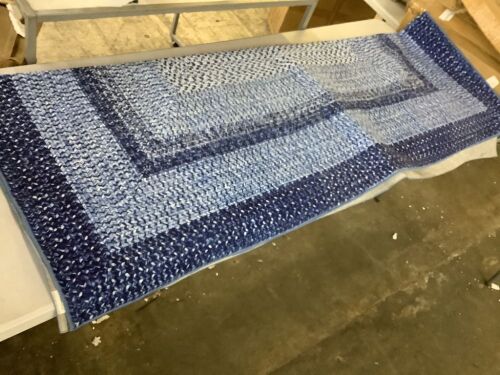 5' x 7' Washable Area Rug - Lot 579