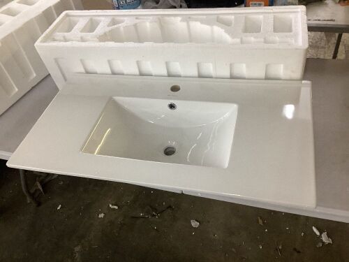 Swiss Madison 36.13 in. W x 18.31 in. D Ceramic Vanity Top in Glossy White - Lot 107JF