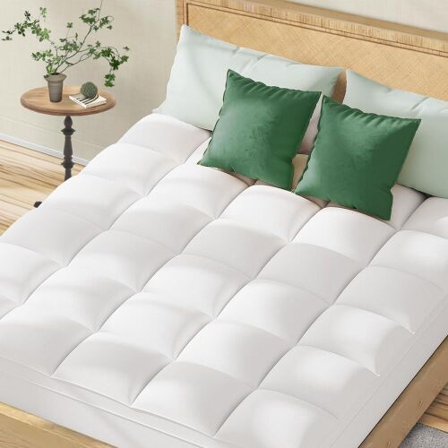 Topllen King Mattress Topper, Down Alternative  - Lot 143