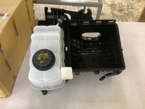 Coolant Reservoir Tank, Unknown Fit  - Lot 370