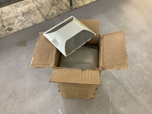 Merhoff & Larkin White Road Reflectors, 4x4, 10 Pack - Lot 567