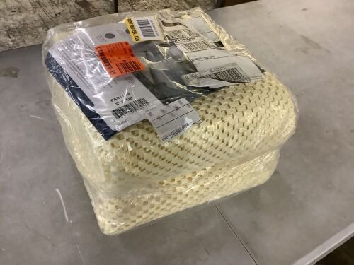 SAFAVIEH Grid White 8 ft. x 10 ft. Interior Non-Slip Grip Dual Surface .16 in. Thickness Rug Pad - Lot 219JF