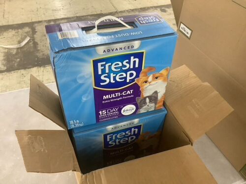 Cat Litter Box & (2) Boxes Fresh Step Multi-Cat Litter  - Lot 450