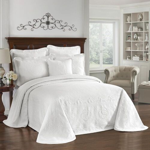 Historic Charleston Collection King Charles Bedspread, King  - Lot 671