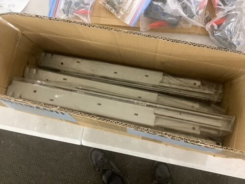 Drawer Slides  - Lot 672