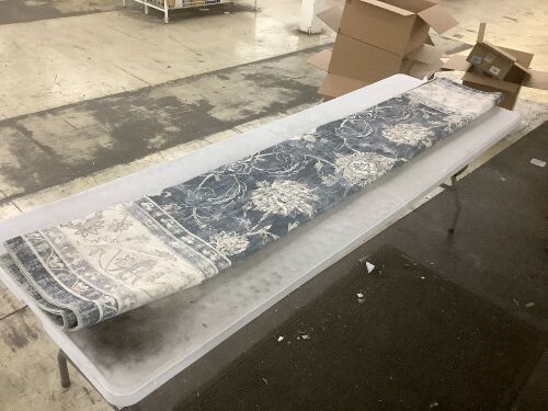 8' x 10' Area Rug - Stained - Lot 780
