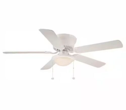 Hugger 52 in. LED Indoor White Ceiling Fan with Light Kit - Lot 831JF