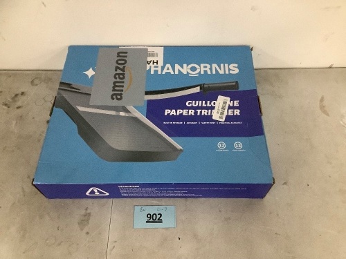 Guillotine Paper Cutter - Lot 902