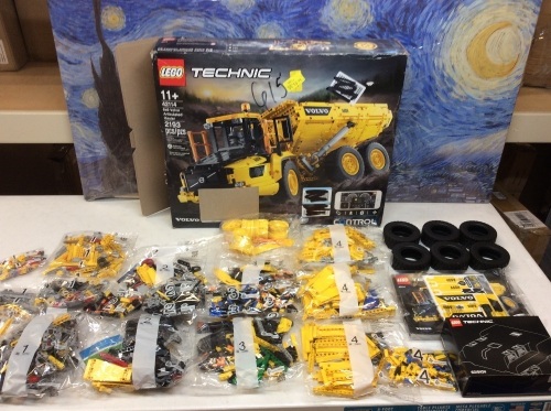 LEGO TECHNIC 6X6 VOLVO ARTICULATED HAULER BUILDING KIT, VOLVO TRUCK TOY MODEL FOR KIDS WHO LOVE CONSTRUCTION VEHICLE PLAYSETS, NEW 2020 (2,193 PIECES). Appears New - Lot 91