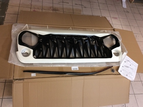 Lot of (4) New DIYTuning Front Grille Black & White Shark Grill for 2007-2018 Jeep Wrangler JK & JKU Unlimited - Lot 464