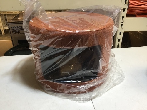  Indoor Pet Bed Condo Ottoman/Footrest w/ Wide Mouth Opening and Inner Pad for Small Dog or Cat. Orange. Appears New. (Please see pics for actual product photos/color) - Lot 624