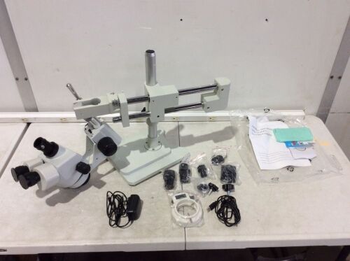 VEVOR Trinocular Stereo Microscope Zoom Microscope 7x-45x 5mp Camera & Led Light - Appears Complete - Lot 518