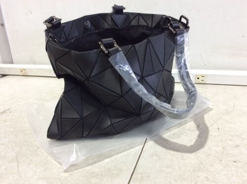 Geometric Lattice Handbag - Lot 531