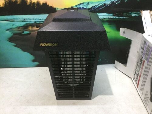 Flowtron BK-40D Electronic Insect Killer, 1 Acre Coverage - Lot 846