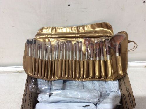 Lot of (20) Makeup Brush Sets  - Lot 899