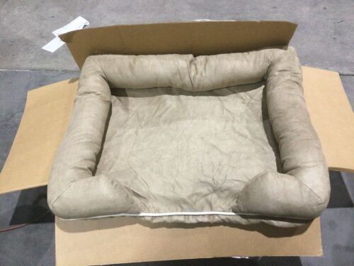 Friends Forever Pet Bed  - Lot 1073
