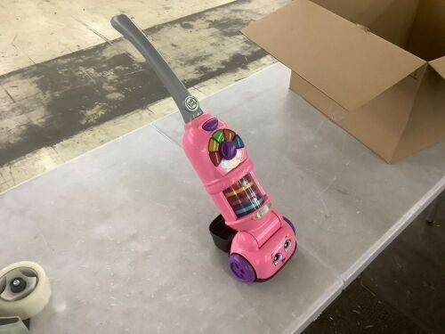 Leap Frog Pick Up & Count Vacuum  - Lot 495