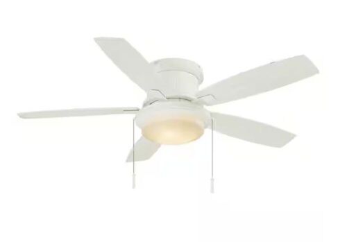 Hampton Bay Roanoke 48 in. Indoor/Outdoor Wet Rated White Ceiling Fan - Lot 453JF