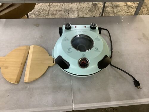 Baker's Friend Electric Countertop Pizza Oven - Lot 548