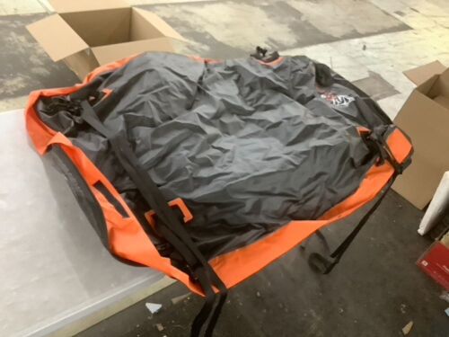 Asinking Car Rooftop Cargo Bag  - Lot 186