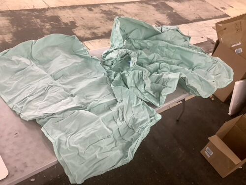 Lot of (2) Inflatable Pool Floats - Lot 679