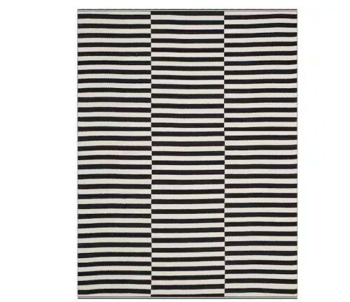 SAFAVIEH Montauk Ivory/Black 4 ft. x 6 ft. Striped Area Rug - Lot 511JF