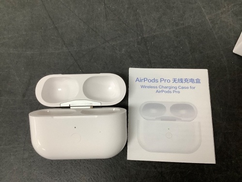AirPods Pro Wireless Charging Case **CASE ONLY** - Lot 1128