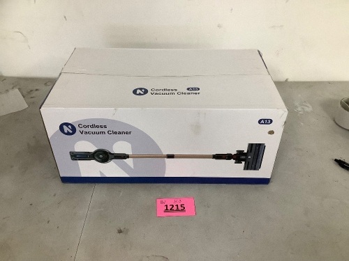 Cordless Vacuum Cleaner A13 - Lot 1215