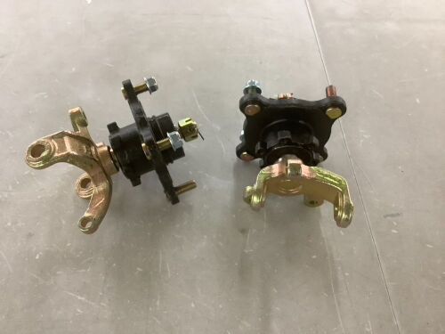 Front Wheel Hub Steering Knuckle Spindle 125cc-250cc ATV - Lot 292