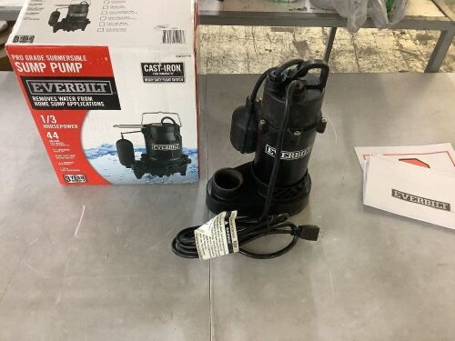 Everbilt 1/3 HP Cast Iron Submersible Sump Pump - Lot 527JF