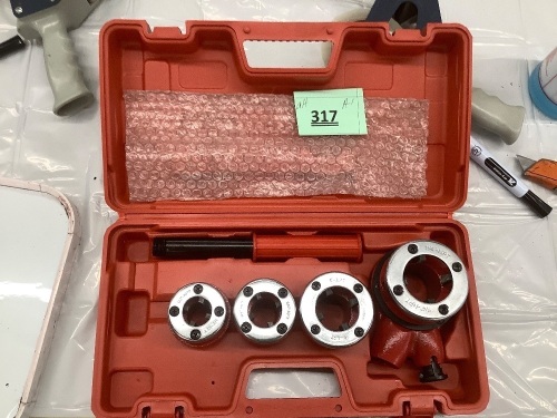 Pipe Threading Kit - Lot 317