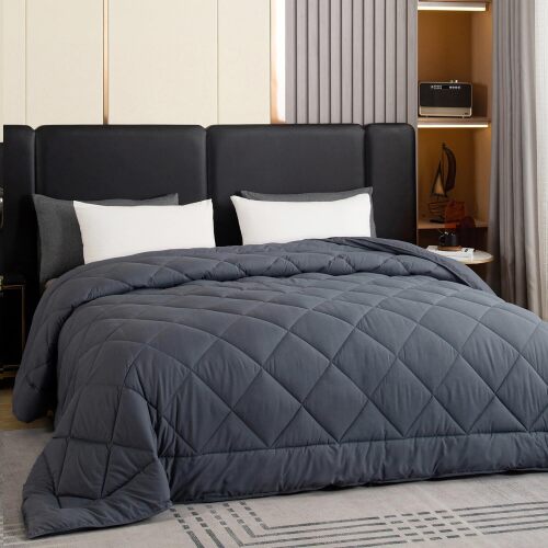 GOHOME Oversized King Comforter - Lot 1408