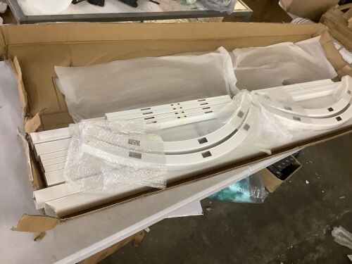 VINGLI Vinyl Garden Arbor Arch - Damaged Pieces - Lot 869
