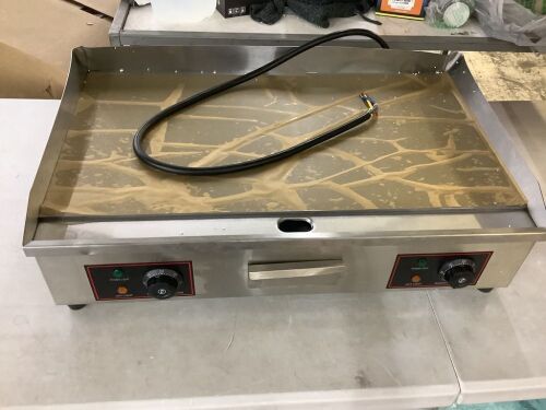 30" Commercial Electric Griddle - Dented - Lot 102