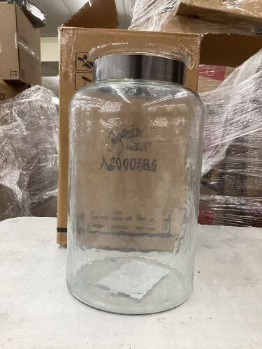 Signature Design by Ashley Lukasvale Casual 14 Inch Clear Gass Vase  - Lot 102