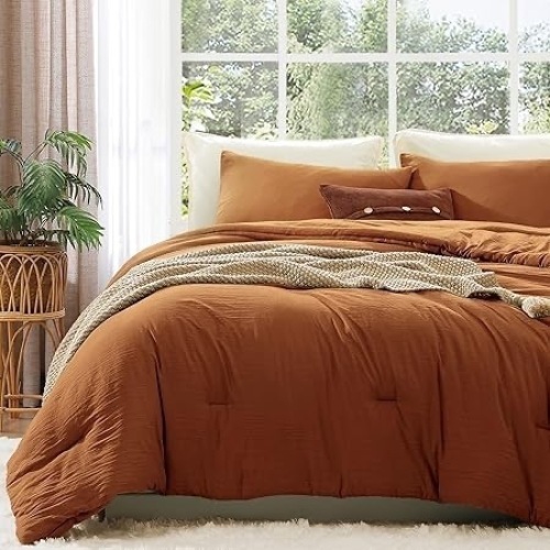 WRENSONGE Comforter Set - Lot 228