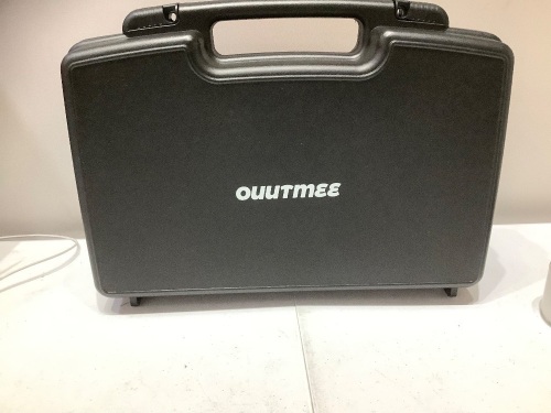 Portable Hard Case - Lot 384