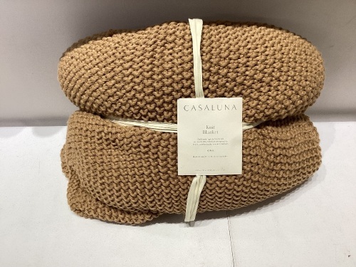 CASALUNA Knit Blanket; KING - Lot 542