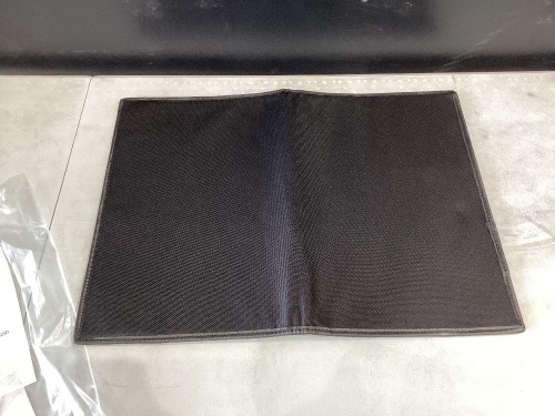 pet kennel liner - Lot 599