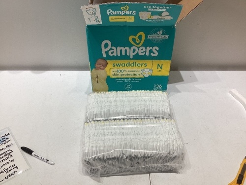 Pampers Swaddlers Newborn - Lot 552