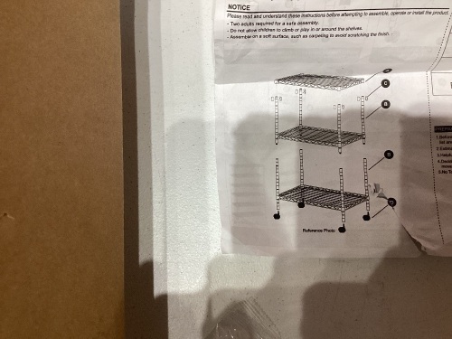 Metal Mini 3 tier shelf with wheels - Lot 582