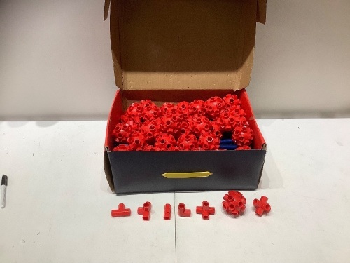 build a fort kit - Lot 443