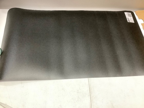 desk mat, 20x36" - Lot 472