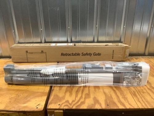 120in Heavy Duty Retractable Saftey Gate - Lot 2157