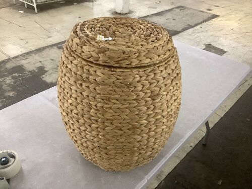 Vintage Hyacinth Storage Tote Basket, Organizer w/ Lid - Lot 384